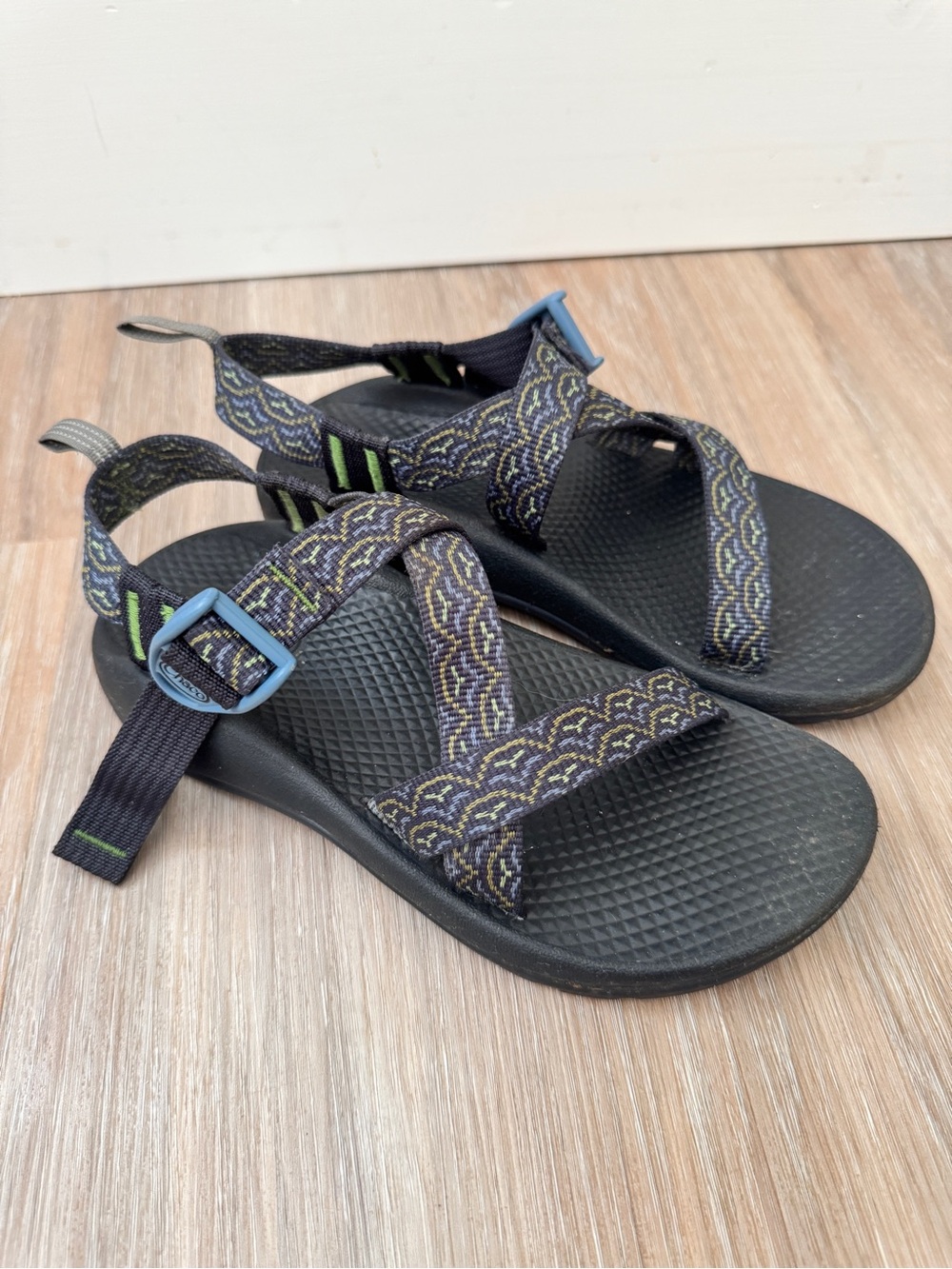 Chaco Z/1 Classic Youth Size 3 Black Green Strappy Hiking Sport Sandals kids